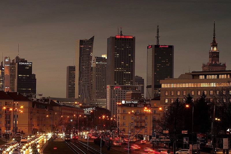 Optyk w centrum Warszawy – sprawdź ofertę salonów Optique!