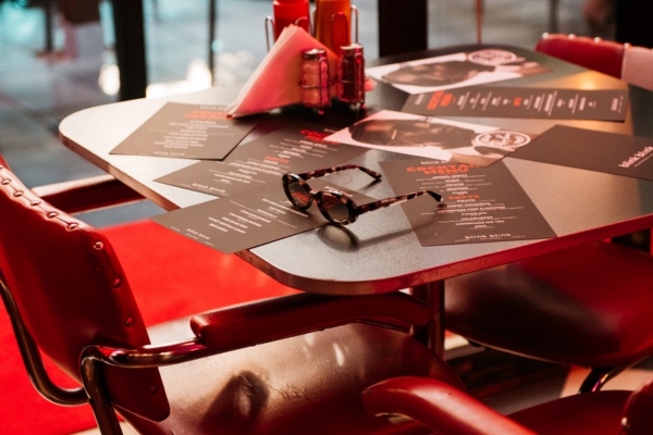 Nowojorski klimat, bity i ikonografia stylu: przeżyjmy to jeszcze raz! Relacja z eventu Ray-Ban x A$AP Rocky w Pink Flamingo
