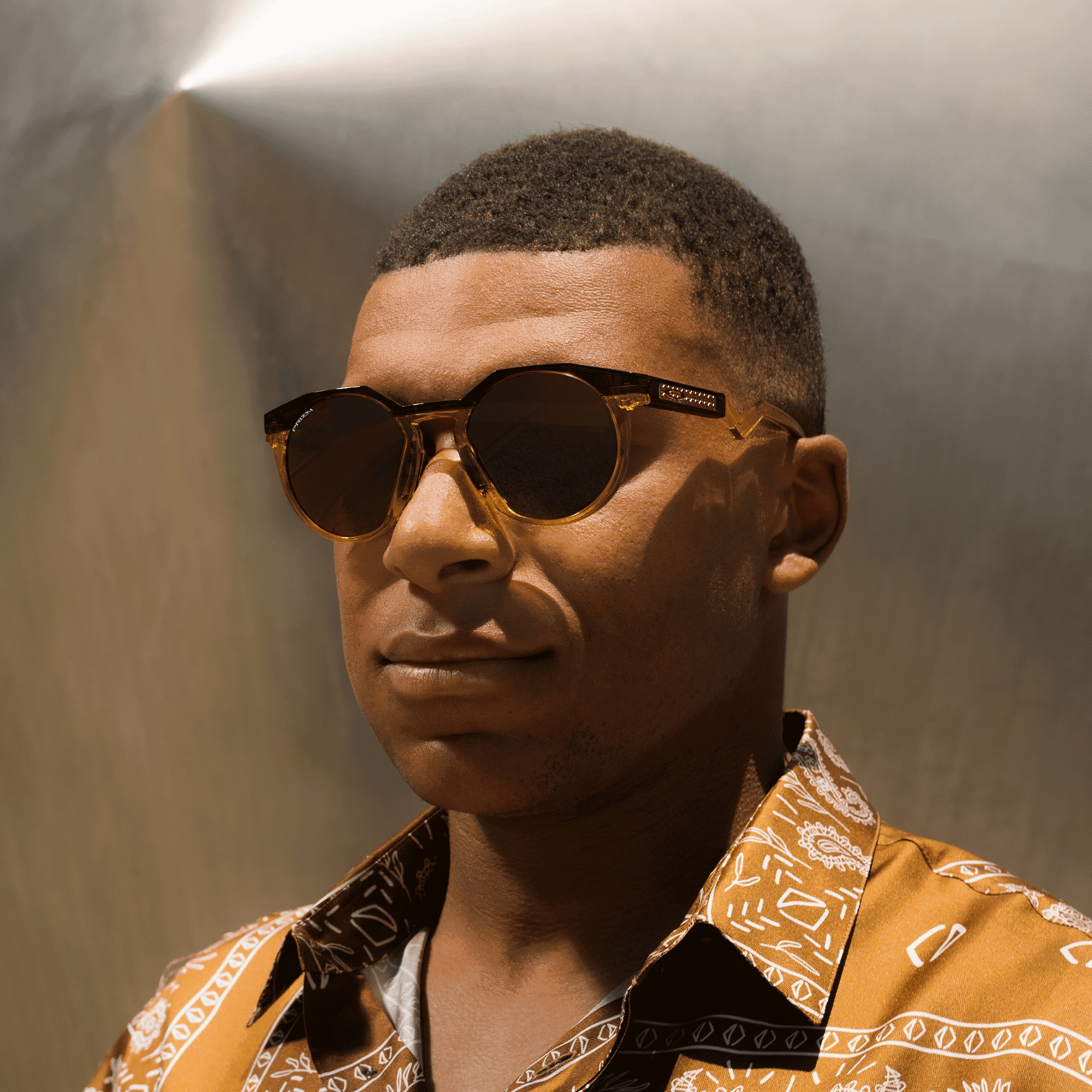 Oakley Sunglasses Kylian Mbappé Signature Series HSTN Dark Amber Light Curry/Prizm Tungsten OO9242-07
