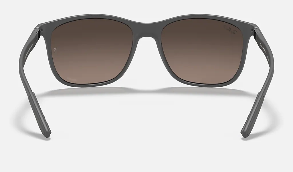 Ray-Ban Okulary przeciwsłoneczne RB4330CH-60175J