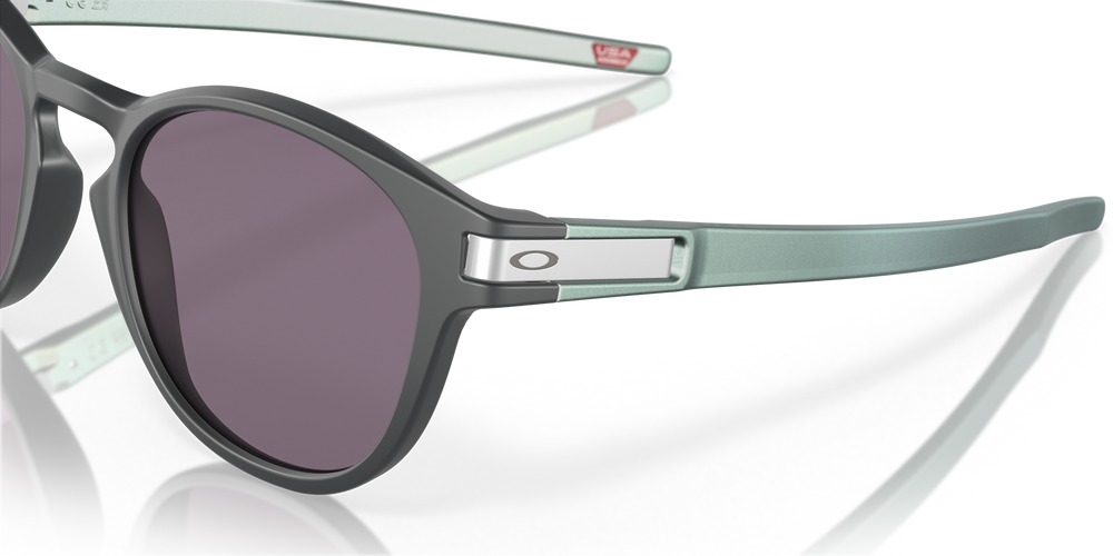 Oakley Sunglasses Latch Matte Carbon, Prizm Grey OO9265-62