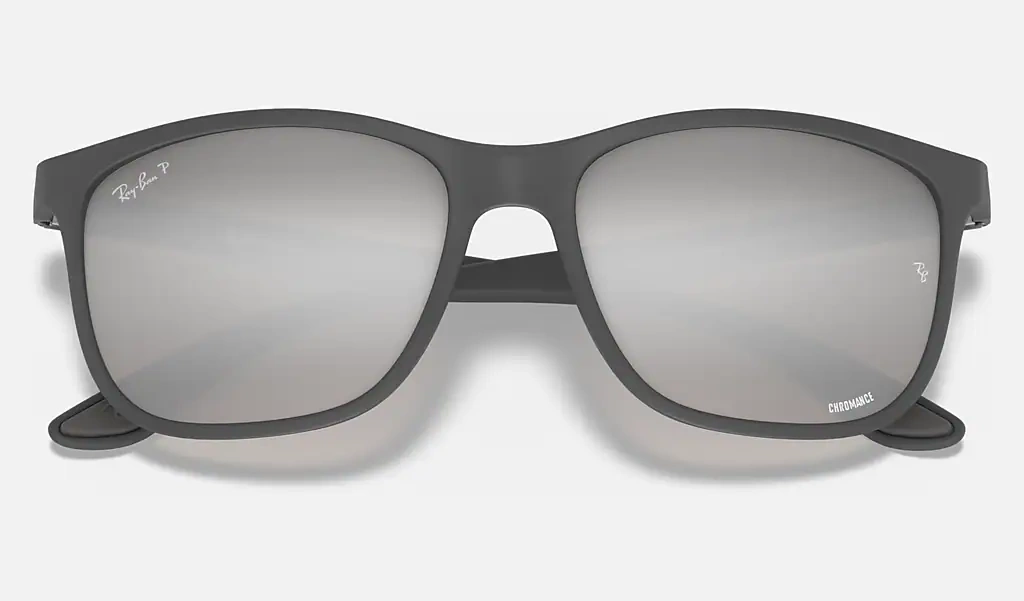 Ray-Ban Okulary przeciwsłoneczne RB4330CH-60175J