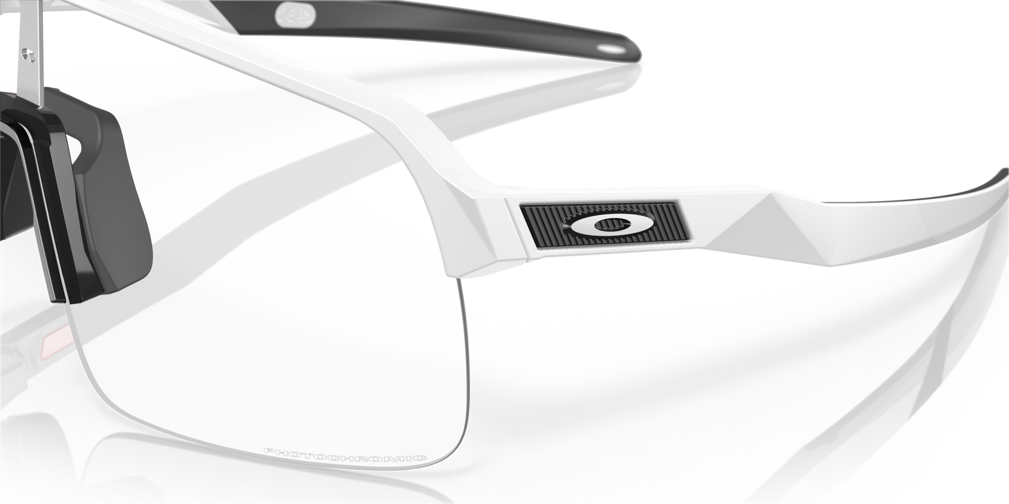 Oakley Okulary przeciwsłoneczne SUTRO LITE Matte White/Clear To Black Iridium Photochromic OO9463-46