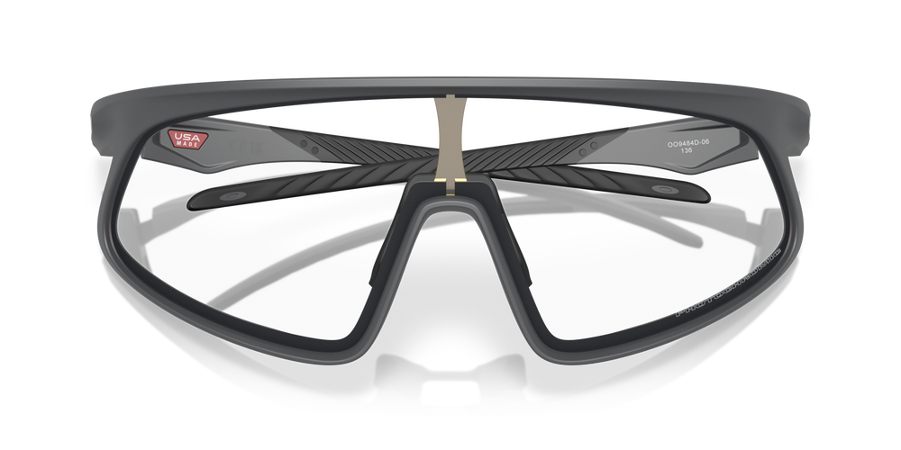 Oakley Okulary przeciwsłoneczne RSLV Matte Carbon / Clear To Black Iridium Photochromic OO9484D-06