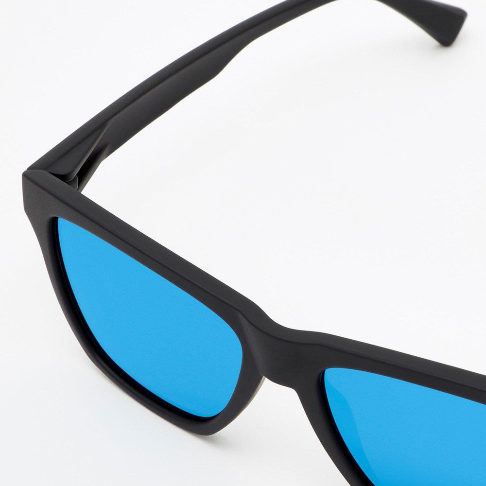 Hawkers Sunglasses HA-LIFTR07 (Rubber Black Sky One Ls)