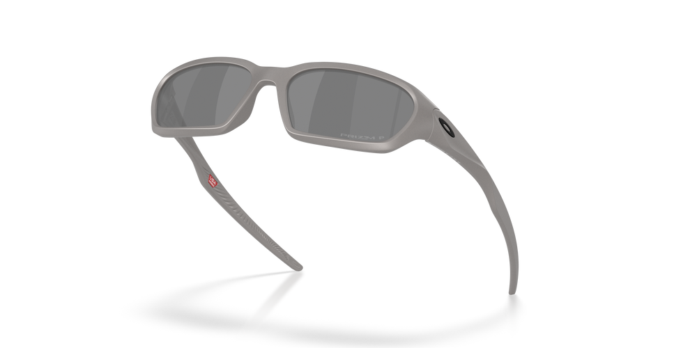 Oakley Okulary przeciwsłoneczne TERRAFORMA Titanium / Prizm Black Polarized OO9530-05