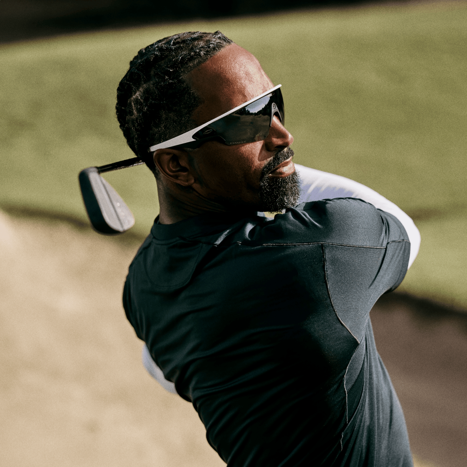 Oakley Meta Vanguard - sportowe okulary Meta AI z kamerą OW8001-05