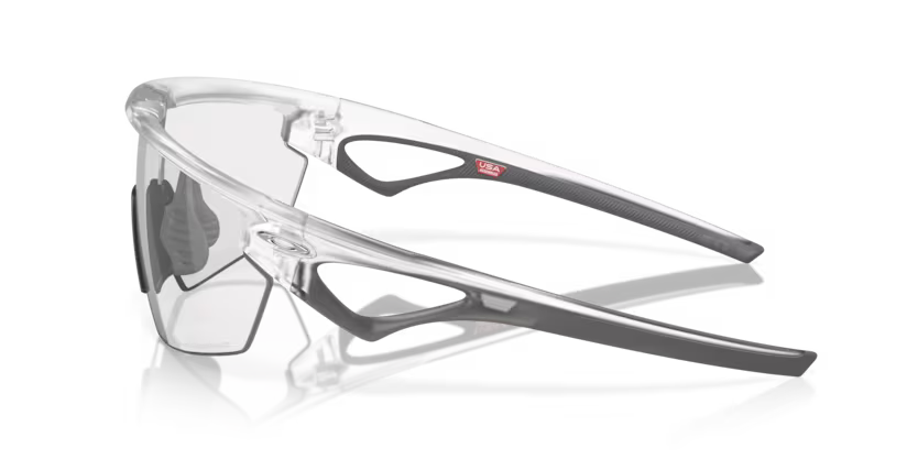 Oakley Okulary przeciwsłoneczne SPHAERA Matte Clear / Clear to Black Iridium Photochromic OO9403-07